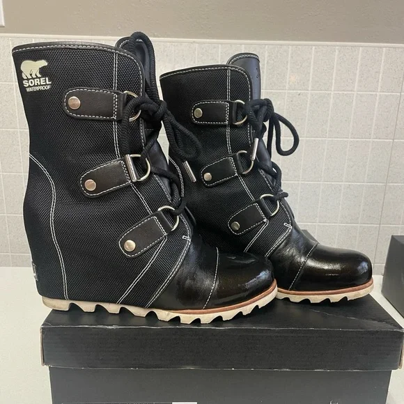 Sorel Joan of Arctic Wedge Mid X Celebration Black Boot Size 8 - Picture 3 of 9